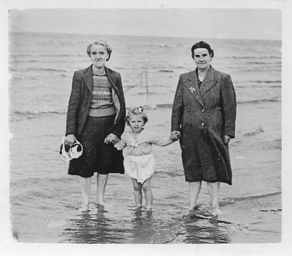 Arline Stovells family photos from a trip to Rhyl in 1950.