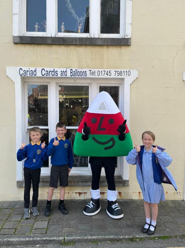 Denbighshire Free Press: Mr Urdd out and about